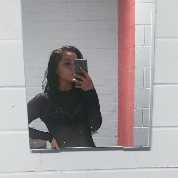 Meet your Posher, Jenn - Picture 1 of 1